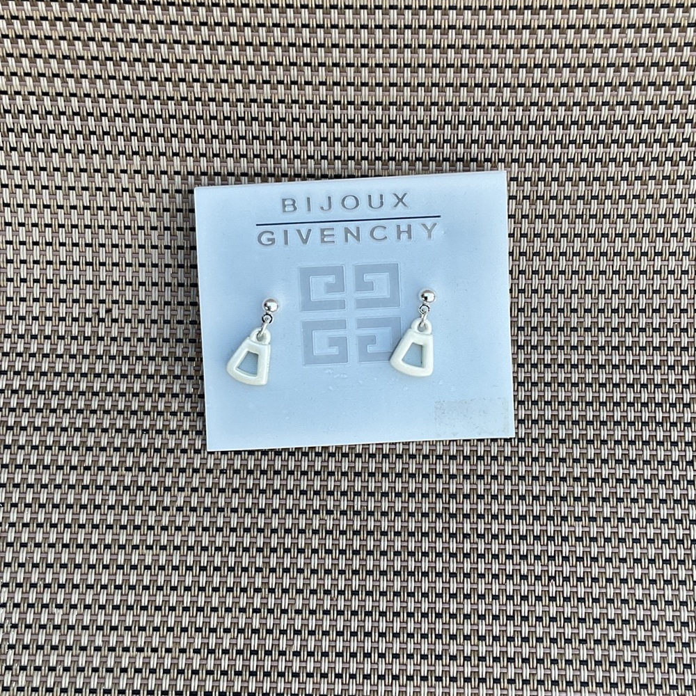 ⭐️SALE⭐️$25 Givenchy Cream Geometric Earrings